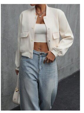 NEW Women's SHEIN Cream Cropped Bomber Jacket Snap Front - Size Small